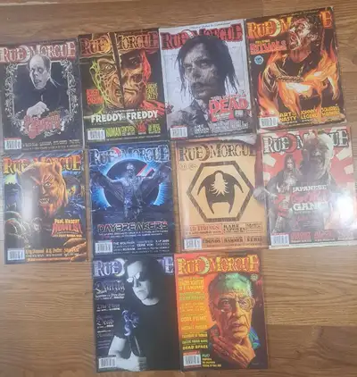 Magazines Rue Morgue horreur. Octobre 2008 - 50 years of famous monsters Décembre 2009 - Reliving Ri...