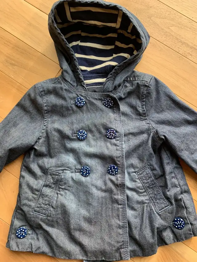 Manteau Tommy Hilfiger printemps-automne fille 18 mois in Clothing - 12-18 Months in Québec City - Image 3