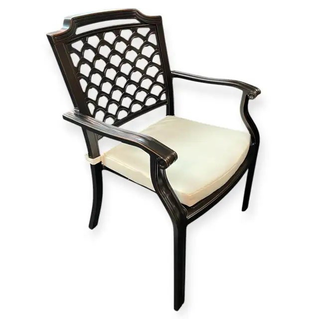 47” Cast Aluminum Outdoor Fire Pit BBQ Dining Table Set in Patio & Garden Furniture in Markham / York Region - Image 8