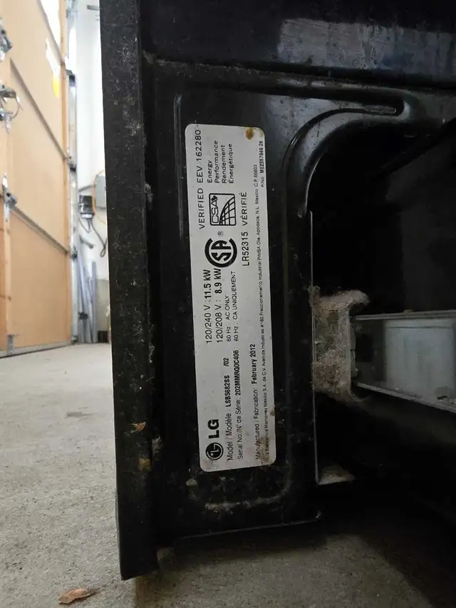 LG Range in Stoves, Ovens & Ranges in Mississauga / Peel Region - Image 4