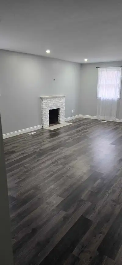 A beautiful, bright and spacious three-bedroom, two- full bathroom apartment is available to rent. L...