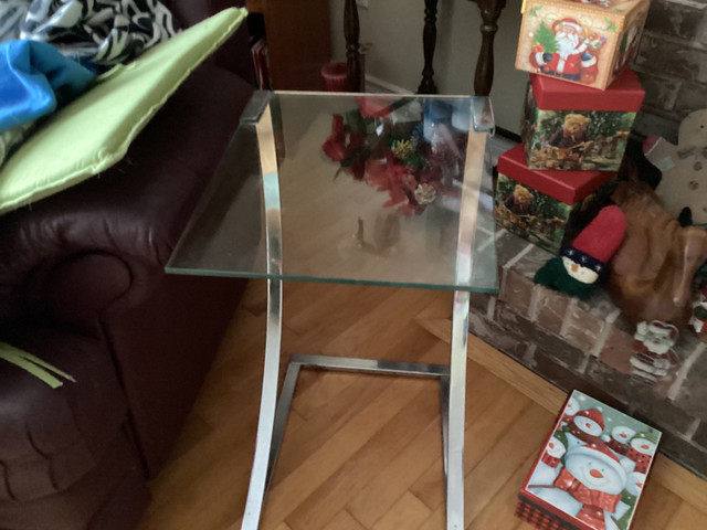 Glass side table in Other Tables in Bedford - Image 2