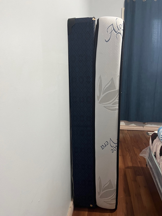 Full size mattress  in Beds & Mattresses in Mississauga / Peel Region - Image 2