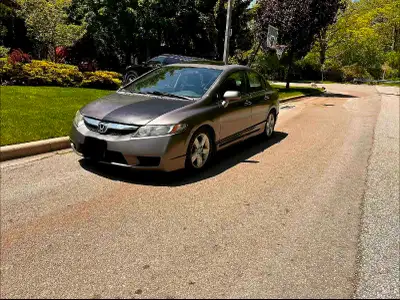 Second owner Drivable honda civic 2010 I don't know what ned for safety 2HGFA1F61AH012438 Serious bu...