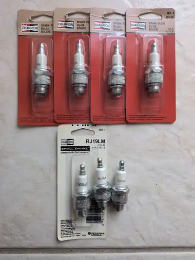 Champion spark plug J19LM & RJ19LM, View more