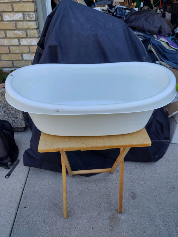 Ikea Plastic Baby Infant Toddler  Bath $20 / $5 in Bathing & Changing in Winnipeg - Image 2