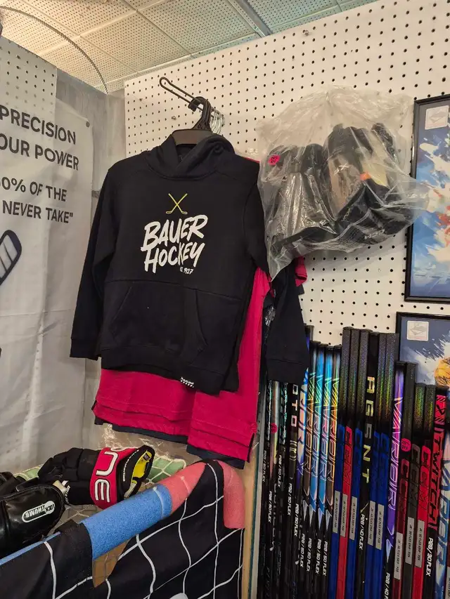 MARCH MADNESS SALE on ALL BAUER and CCM HOCKEY STICKS in Hockey in Mississauga / Peel Region - Image 6