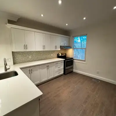 GORGEOUS JUNCTION MAIN FLOOR!!!