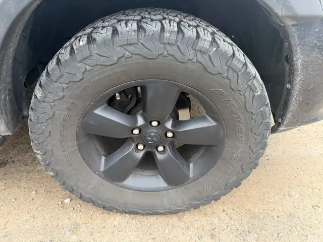 35/12.5R20 k02 on factory classic ram 1500 rims in Tires & Rims in Bedford - Image 4