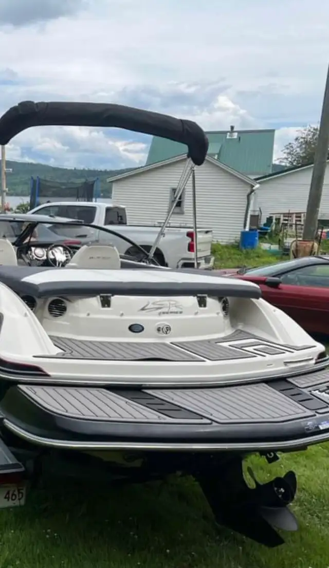 21 ft Larsen LSR 2000 speed boat in Powerboats & Motorboats in Saint John - Image 8