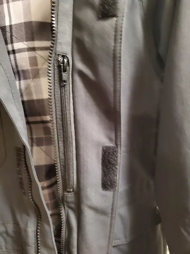 Men's Winter RPZN Jacket size S in Men's in Mississauga / Peel Region - Image 5