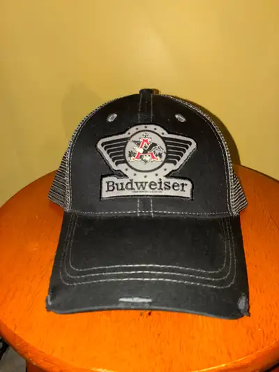caquette vintage série Budweiser neuve , View more