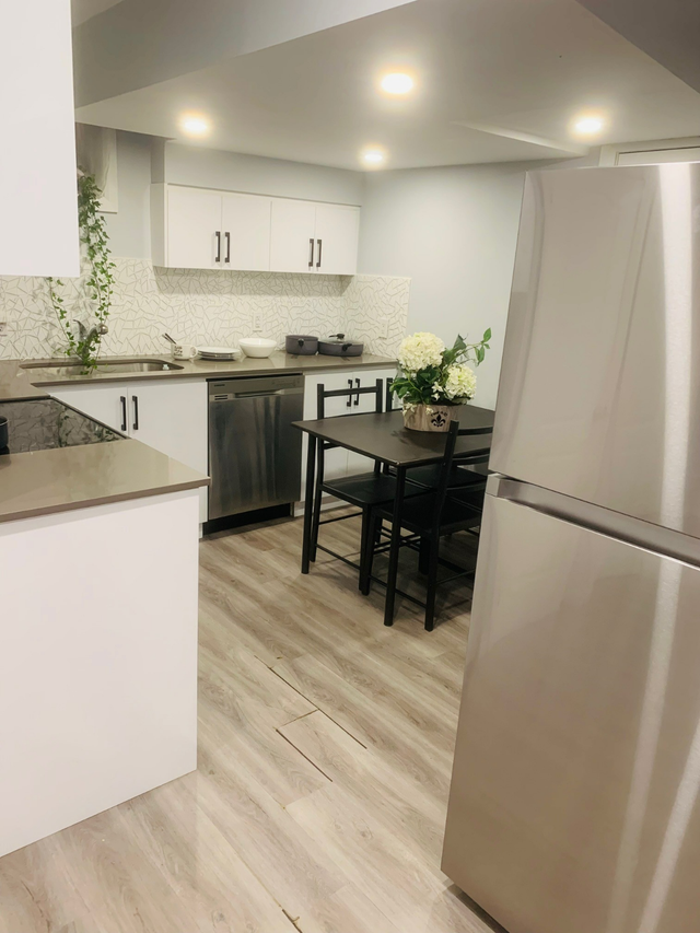 2 BED ROOM 1 BATH APARTMENT FOR RENT IN WATERLOO NEAR  UNIVERSIT in Room Rentals & Roommates in Kitchener / Waterloo - Image 4