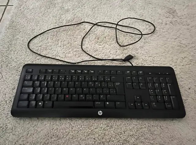 HP computer French keyboard in Mice, Keyboards & Webcams in Oshawa / Durham Region - Image 2