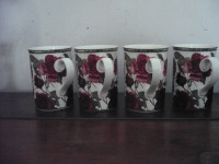 4-TEA CUP COLLECTABLES