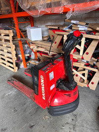 Used Raymond 102 walkie, electric pallet truck