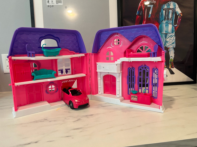 maison poupée  dans Jouets  à Longueuil/Rive Sud - Image 2