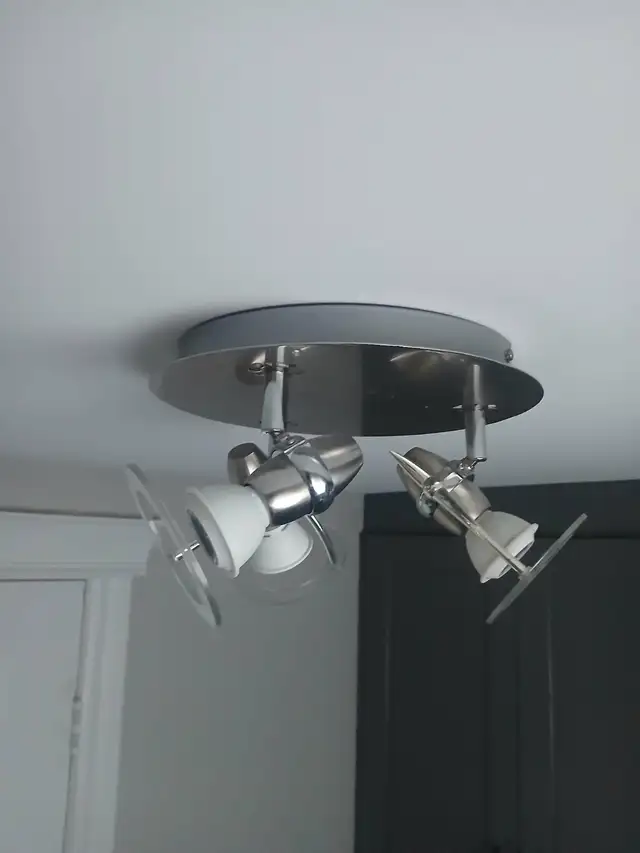 Luminaire pour petite pièce (70pi/cr) in Indoor Lighting & Fans in Longueuil / South Shore - Image 4