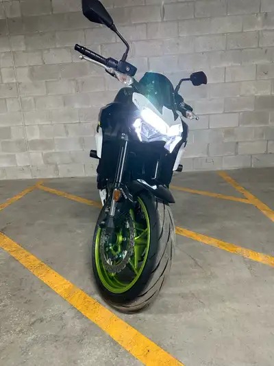 More items included ( not just the moto )!! Z900 Very low mileage. 950cc. Abs. Drive modes. Sport -...