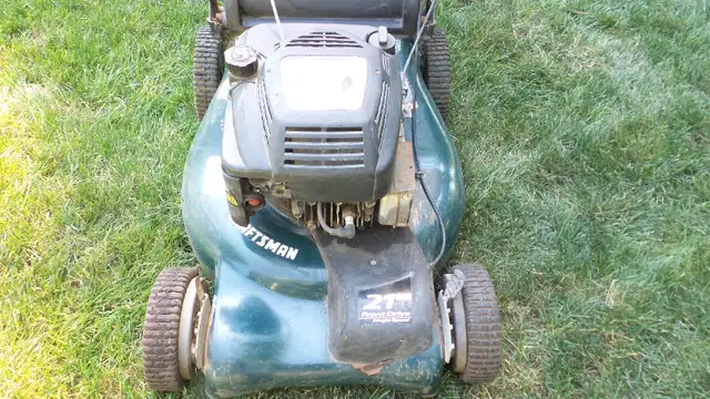 Tondeuse autotractée CRAFTSMAN 21'' in Lawnmowers & Leaf Blowers in City of Montréal - Image 5
