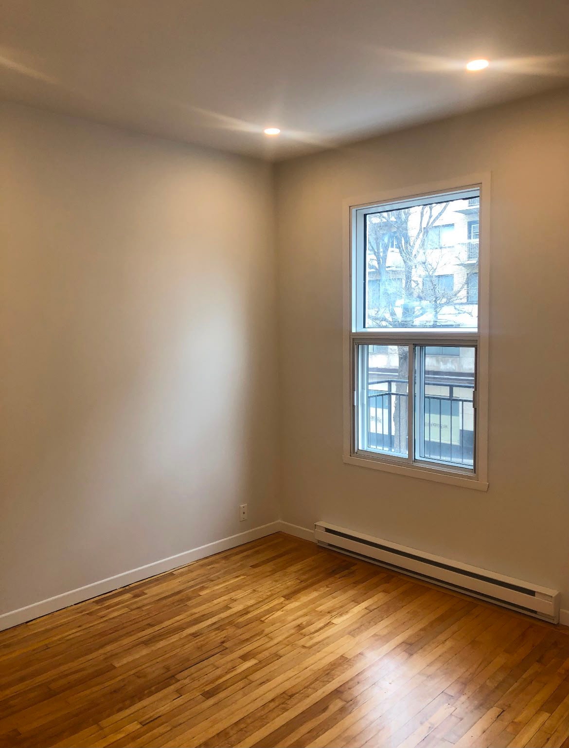 3 ½ très lumineux | Bright 1-Bedroom Apartment — photo 2