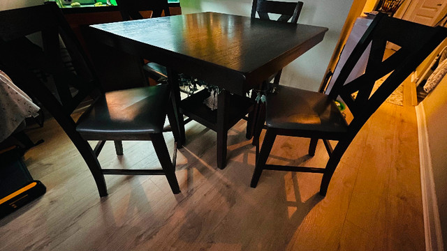 Dining table and 4 Chairs in Dining Tables & Sets in Richmond - Image 2