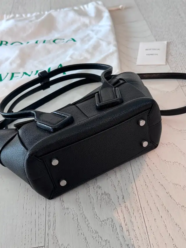 Bottega Veneta Mini Arco Bag in Women's - Bags & Wallets in City of Toronto - Image 6