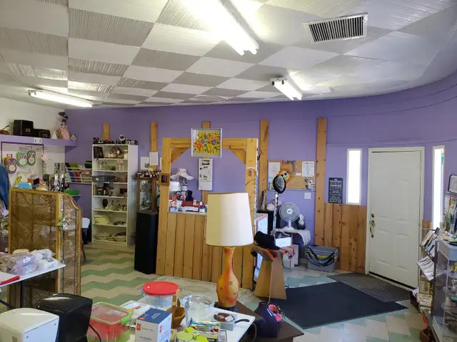 Commercial building/ Main st Central Butte in Commercial & Office Space for Sale in Moose Jaw - Image 7