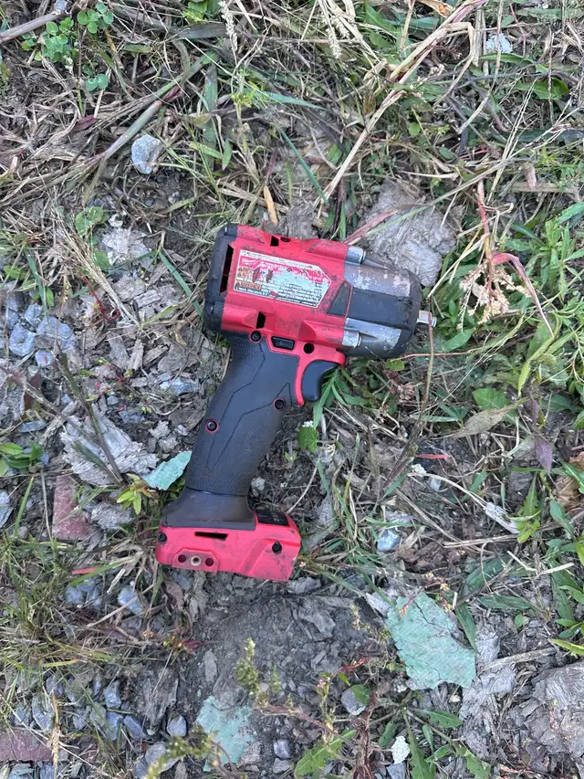 Milwaukee 2960-20 M18 FUEL™ 3/8 " Mid-Torque Impact Wrench in Power Tools in Markham / York Region - Image 3