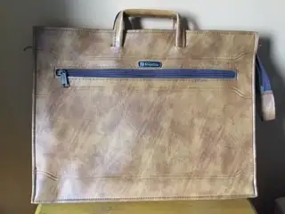 Vintage Stradellina Portfolio - Portefeuille Vintage in Other in West Island - Image 2