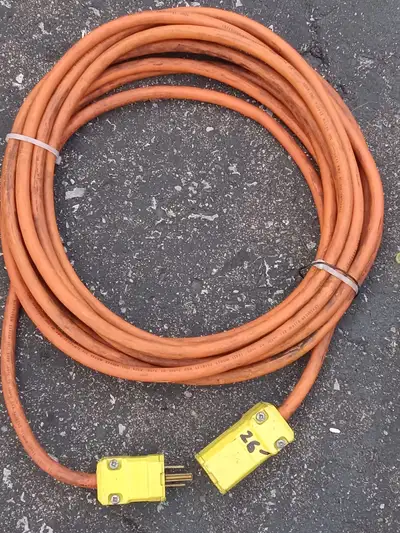 QUALITY 26 FOOT 16/3 INDUSTRIAL-GRADE RUBBER EXTENSION CORD, View more