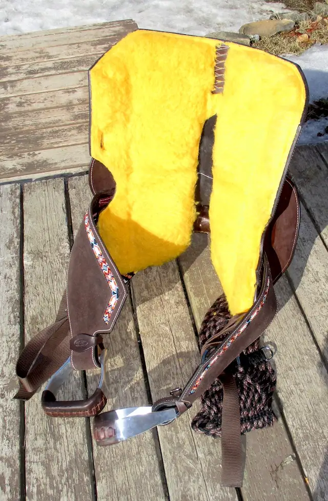 Uniquely Different 15" arena or trail saddle, new in Equestrian & Livestock Accessories in Dawson Creek - Image 11