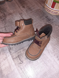 Joe Fresh size 9 toddler boots