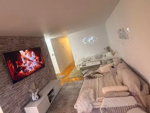 4 ½ à louer – 2 chambres fermées au 2e étage disponible pour novembre 3220 cartier ouest, laval Chom...