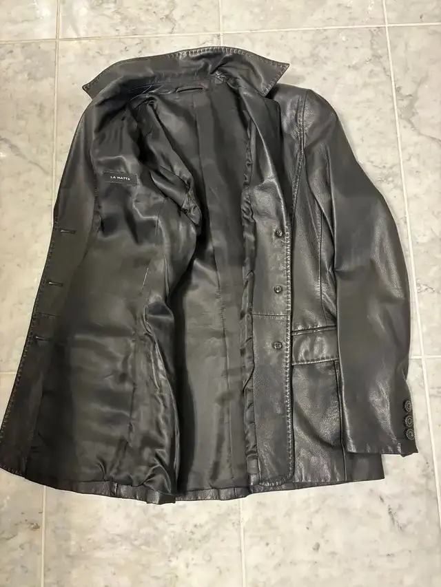 Women’s blazer / jacket in Women's - Tops & Outerwear in City of Toronto - Image 4