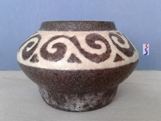 MCM Gmundner Keramik Austria Lava Vase Bowl in Arts & Collectibles in Kitchener / Waterloo - Image 2