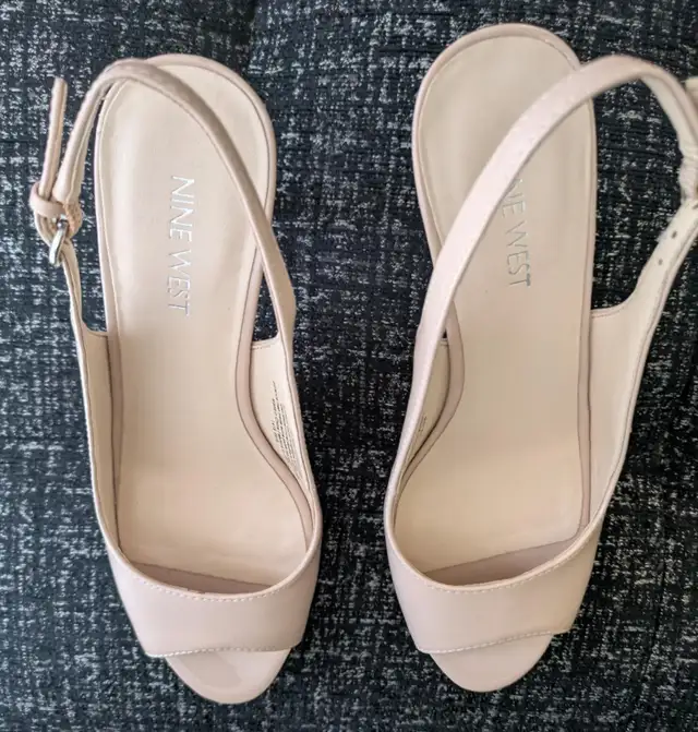 Nine West Beige Patent Open-toe Pumps in Women's - Shoes in Calgary - Image 3