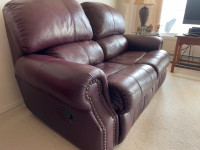 Leather dual reclining LOVESEAT