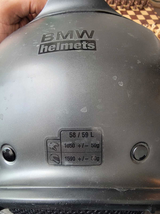 BMW System 7 Carbon Evo Helmet - Matte Black in Other in City of Toronto - Image 4