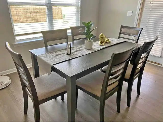 New High Quality Wooden dining table with 6 chairs set in Dining Tables & Sets in Barrie - Image 2