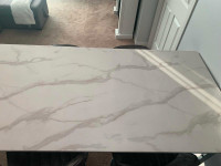 TABLE LOOK LIKE MARBLE AND 4 CHAIRS  Excellent Condition 