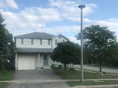 Perfect for a Group of 5! Clean & Owner-Managed Home | May 1st Location: 42 Rodgers Rd, Guelph — 1 b...