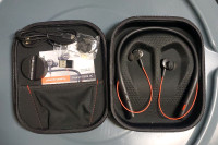 Plantronics Voyager 6200 UC (208748-101) New