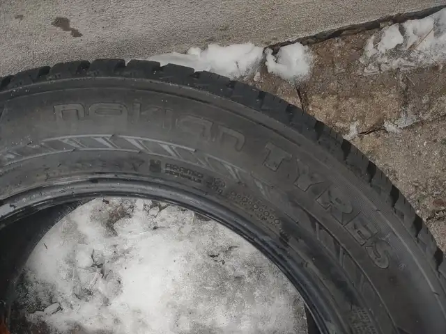 4 pneus hiver Nokian Hakkapeliitta10 225-60R17 comme neuf in Other in Laval / North Shore - Image 6