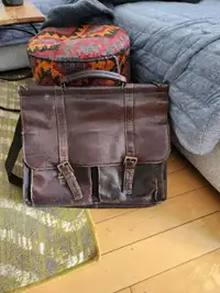 Leather laptop messenger bag