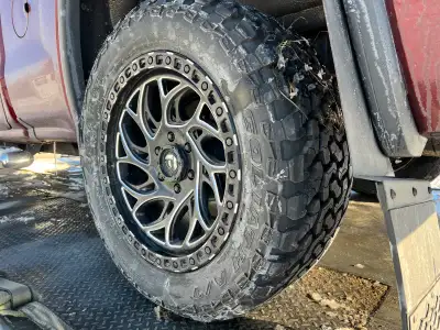 Barely used rims and tires from a 2016 Sierra. 33x12.5R20 tires are like new. Over $4,500 to build t...