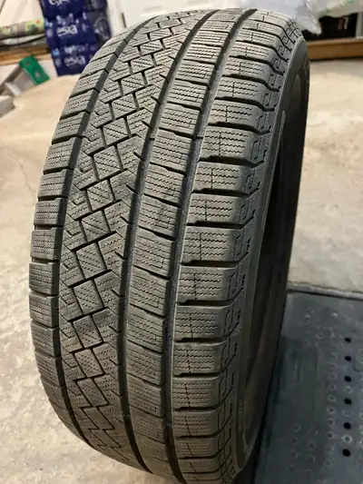 1 pneus d’hiver Pirelli Zero Ice 205-55-R-16 bon pour 2 hivers