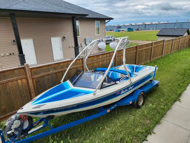 1989 Malibu Skier in Powerboats & Motorboats in Meadow Lake - Image 4