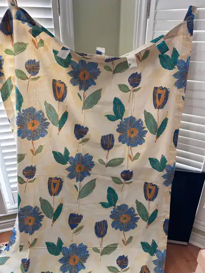 Curtains for patio doors & Kitchen Have a set of kitchen curtains used over sliding doors and smalle...