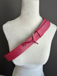 Puma dark pink leather belt